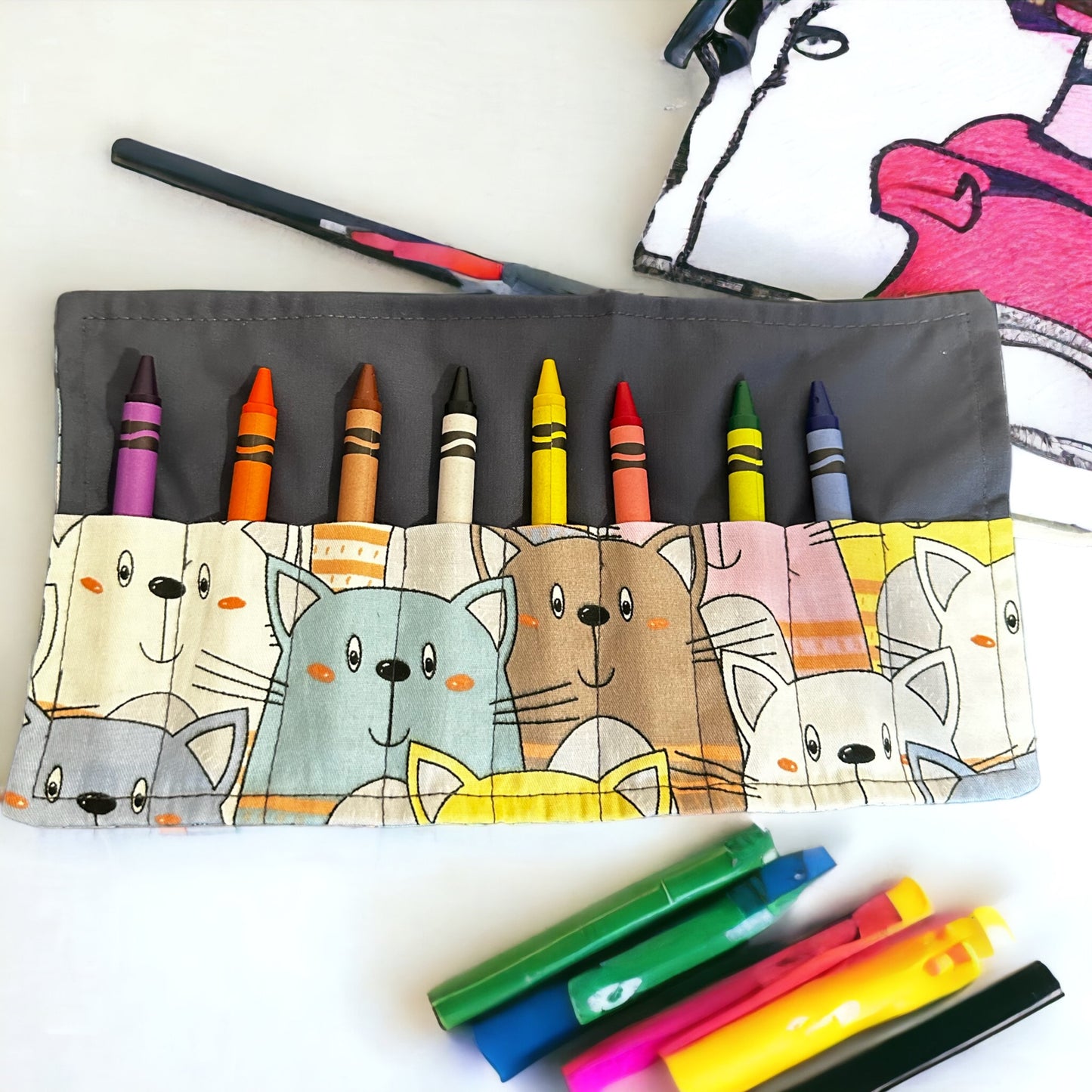 On The Go Crayons Caddy Holder roll up case color wraps, Perfect to Keep Your Kids Organized, Inspired, and Entertained -8 Crayons Included!