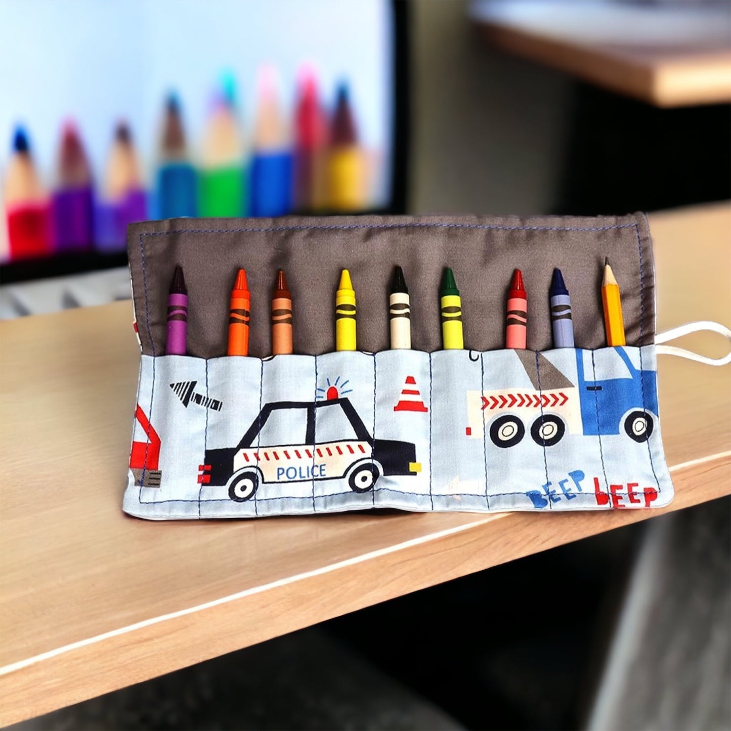 On The Go Crayons Caddy Holder roll up case color wraps, Perfect to Keep Your Kids Organized, Inspired, and Entertained -8 Crayons Included!